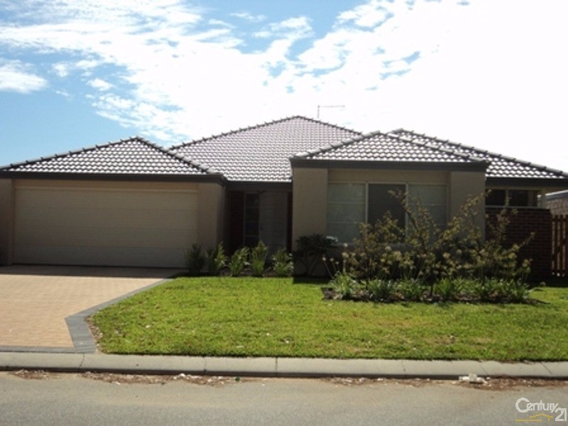 36 Santalum Circus, Halls Head WA 6210