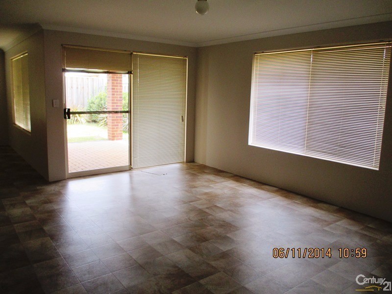 36 Santalum Circus, Halls Head WA 6210