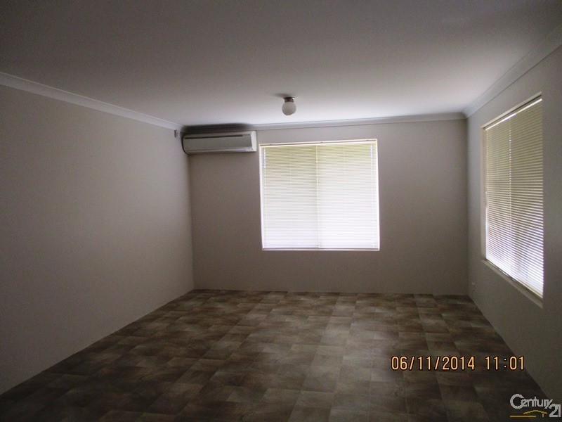 36 Santalum Circus, Halls Head WA 6210