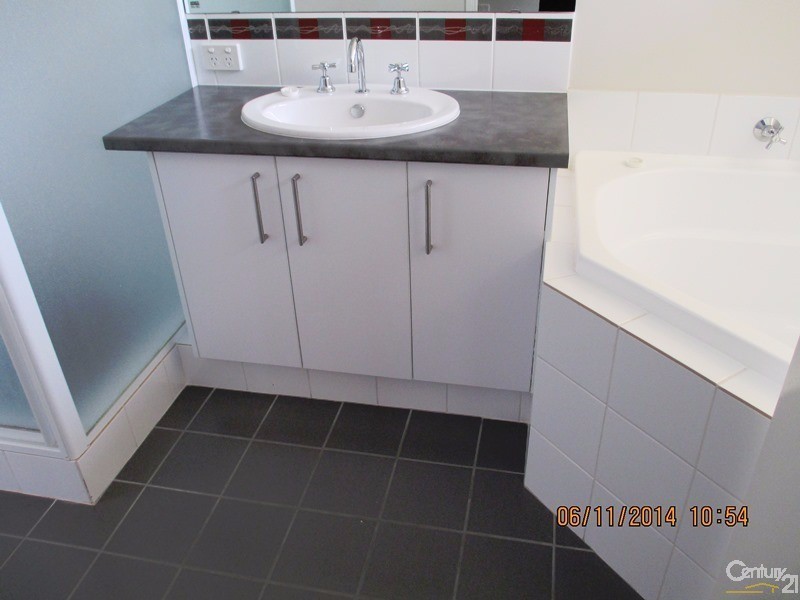 36 Santalum Circus, Halls Head WA 6210