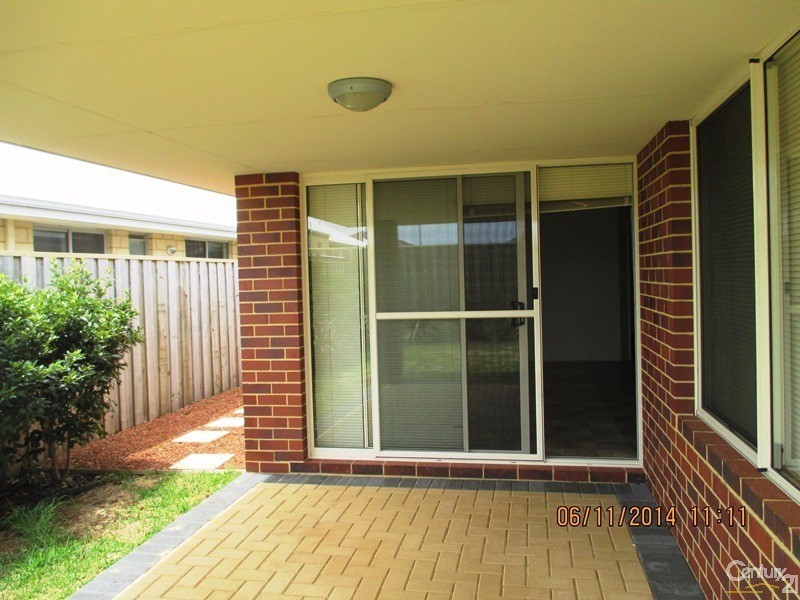 36 Santalum Circus, Halls Head WA 6210