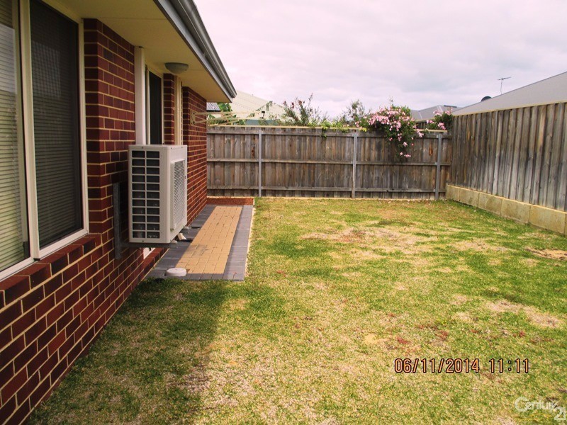 36 Santalum Circus, Halls Head WA 6210