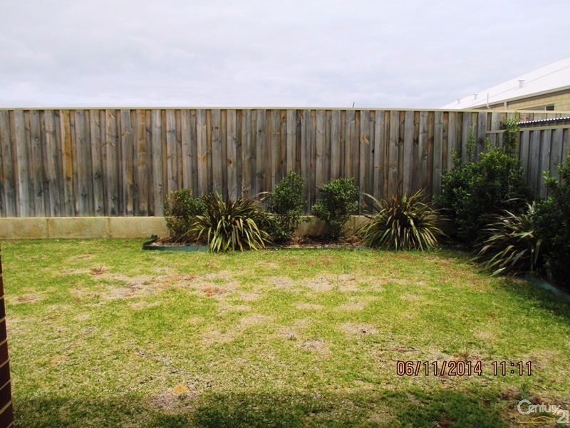 36 Santalum Circus, Halls Head WA 6210