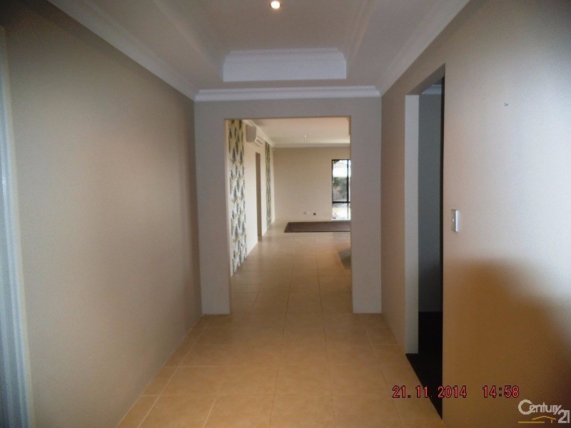 5 Karri Karri Pass, Lakelands WA 6180