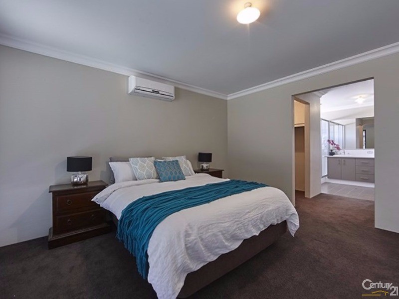 5 Karri Karri Pass, Lakelands WA 6180