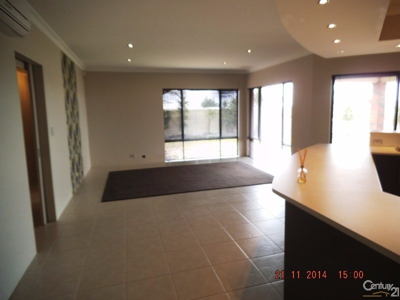 5 Karri Karri Pass, Lakelands WA 6180