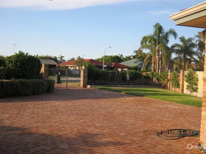 9 Blackwood Parade, Dudley Park WA 6210