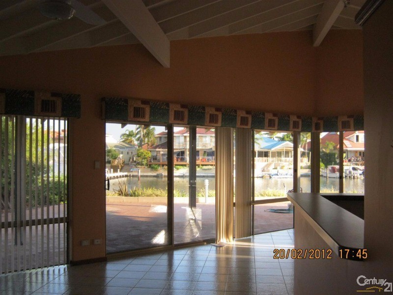 9 Blackwood Parade, Dudley Park WA 6210