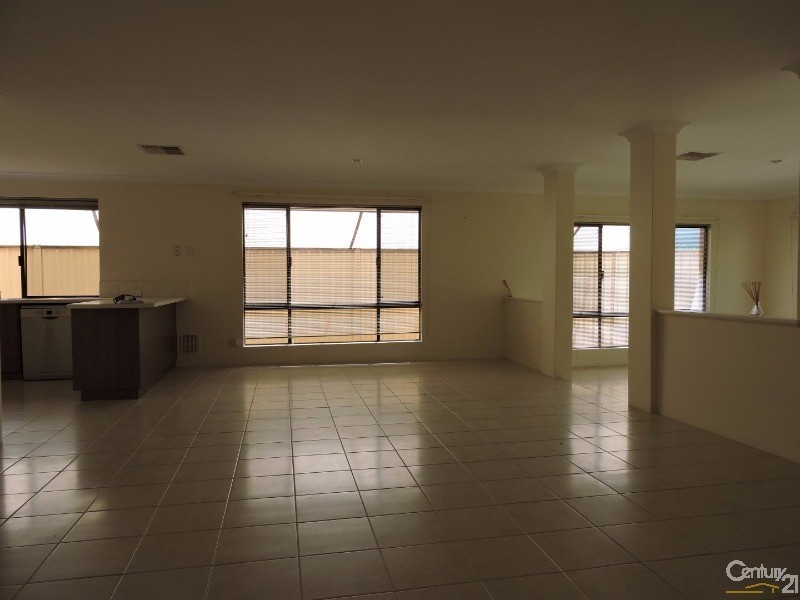 29 Yindana Boulevard, Lakelands WA 6180