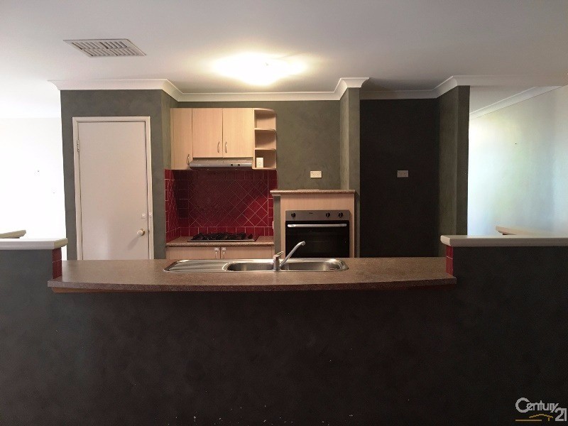 60 Oakmont Avenue, Meadow Springs WA 6210