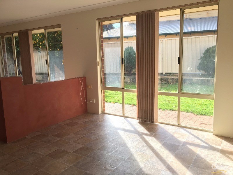 60 Oakmont Avenue, Meadow Springs WA 6210