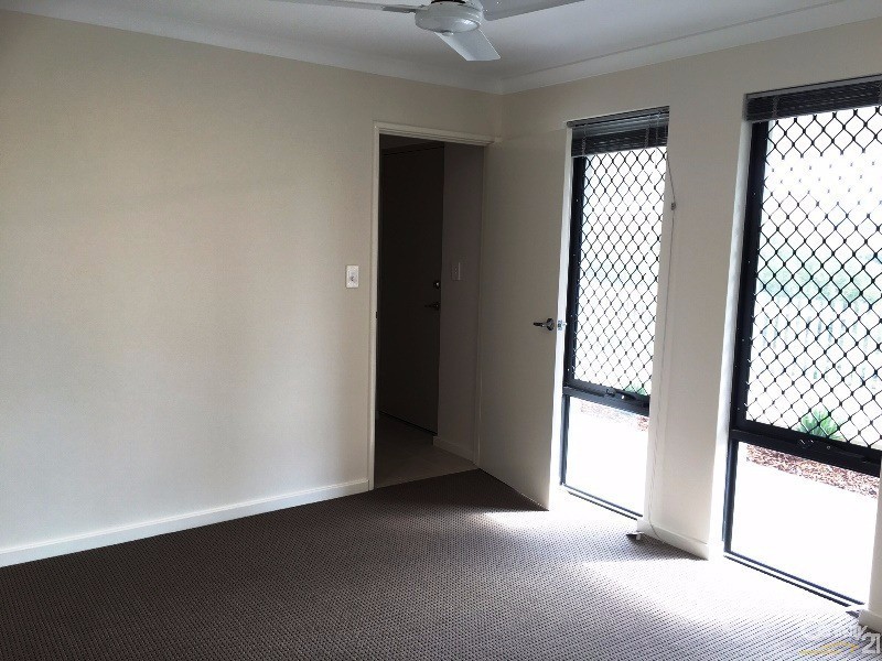 15 Tamarind Lane, Halls Head WA 6210