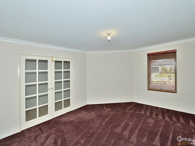 14 Kingfisher Way, Singleton WA 6175