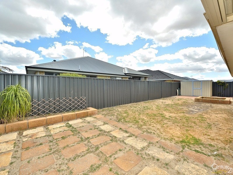 14 Kingfisher Way, Singleton WA 6175