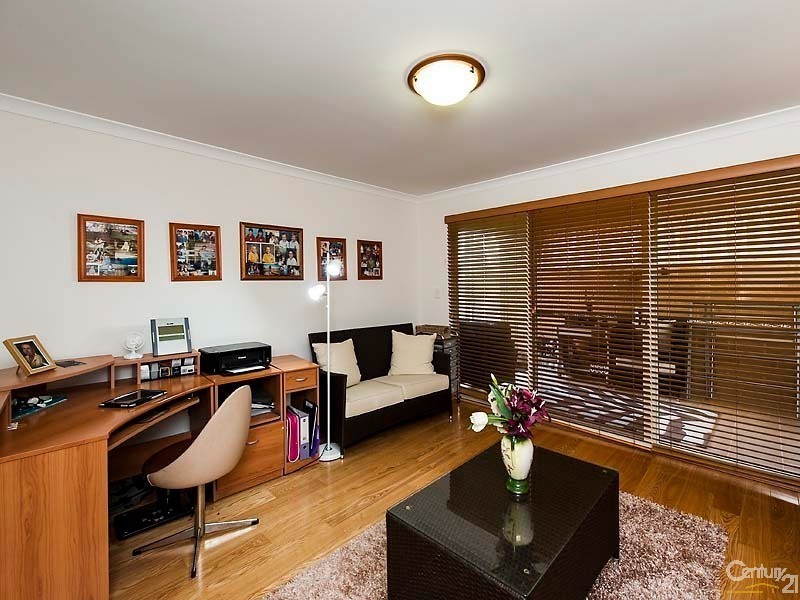 53 Leisure Way, Halls Head WA 6210