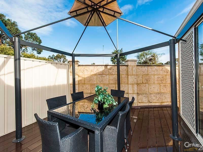 53 Leisure Way, Halls Head WA 6210