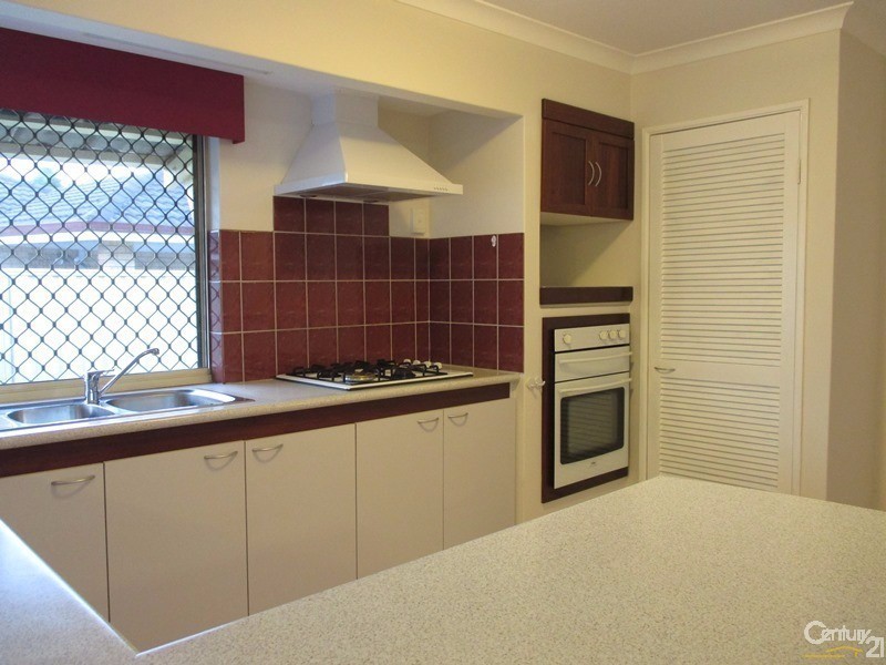 23 Peelwood Parade, Halls Head WA 6210