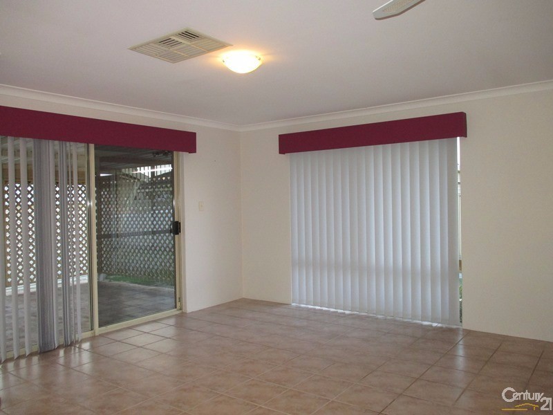 23 Peelwood Parade, Halls Head WA 6210