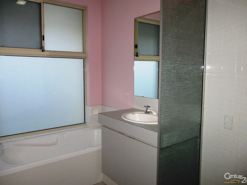 23 Peelwood Parade, Halls Head WA 6210