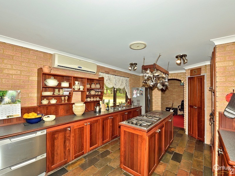 1A Marri Court, Parklands WA 6180