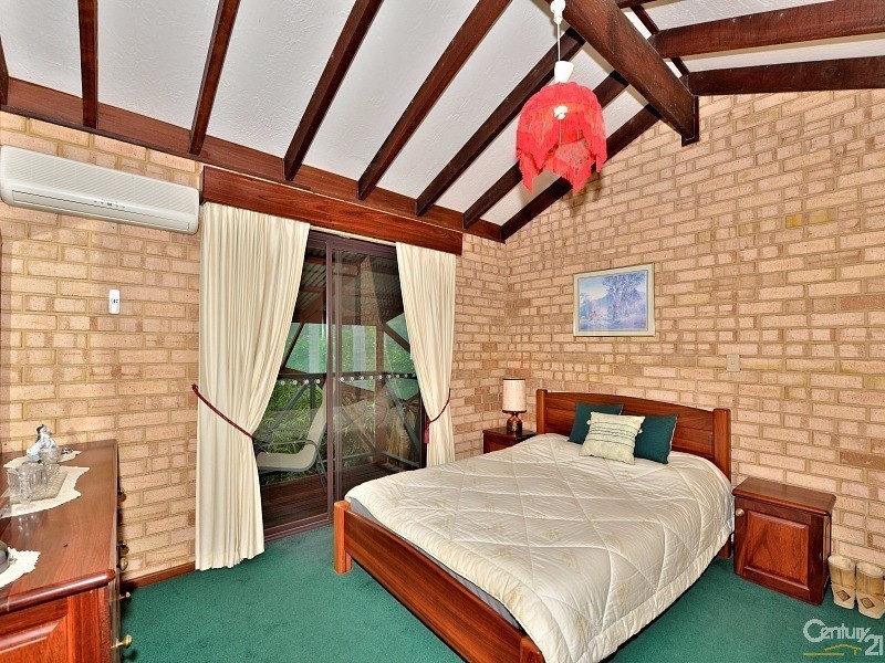 1A Marri Court, Parklands WA 6180