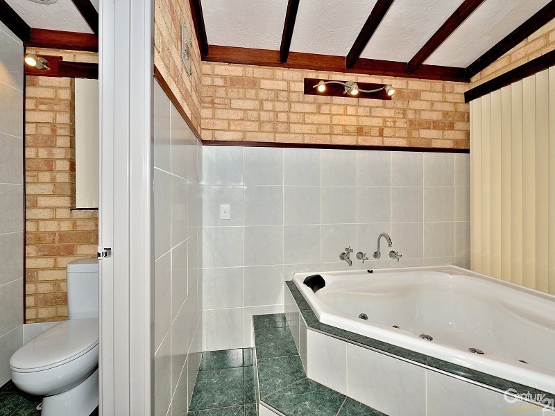 1A Marri Court, Parklands WA 6180