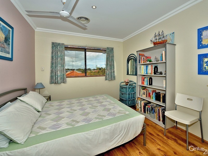 11 Stevenson Street, Dudley Park WA 6210