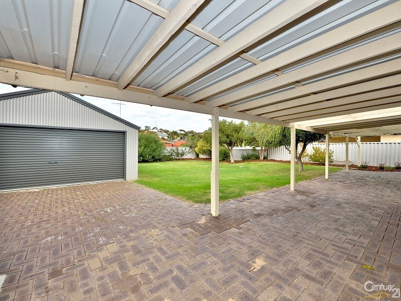 91 Peelwood Parade, Halls Head WA 6210