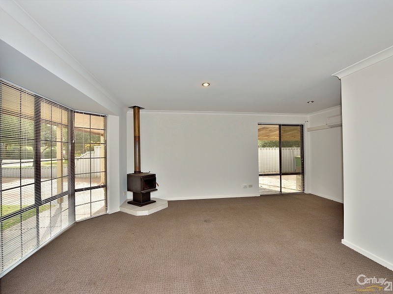 91 Peelwood Parade, Halls Head WA 6210