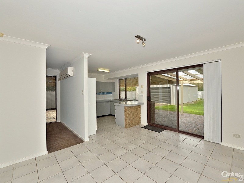 91 Peelwood Parade, Halls Head WA 6210