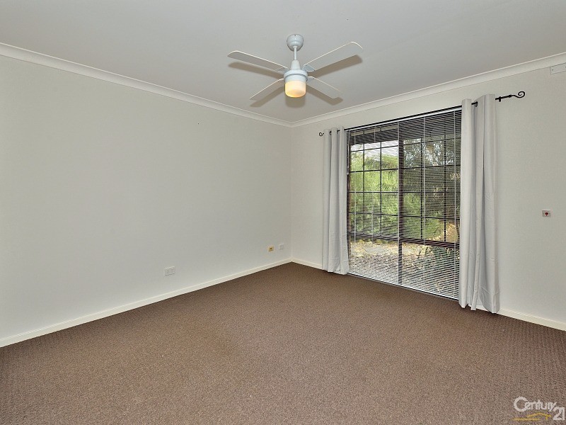 91 Peelwood Parade, Halls Head WA 6210