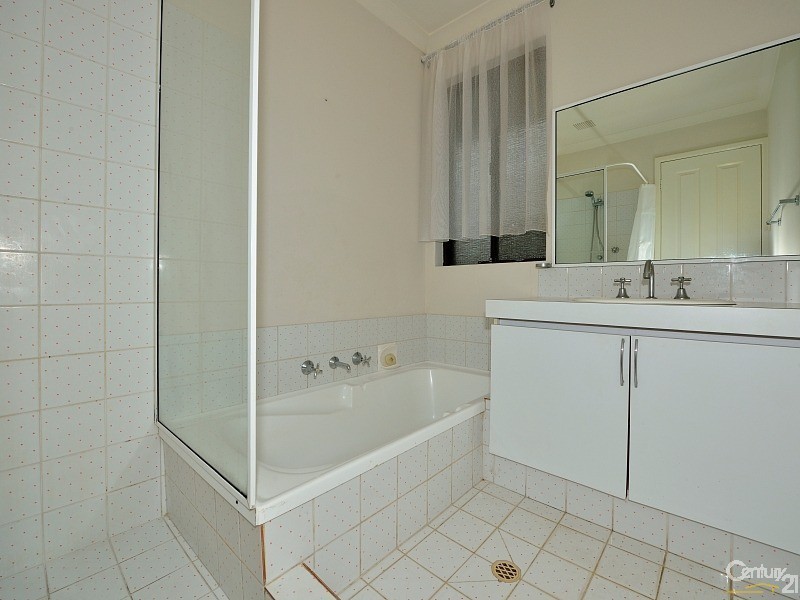 91 Peelwood Parade, Halls Head WA 6210