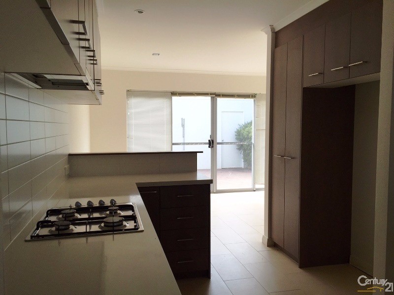 1/22 Butcherbird Loop, Erskine WA 6210