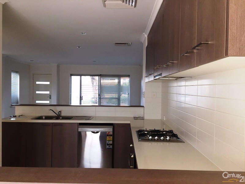 1/22 Butcherbird Loop, Erskine WA 6210