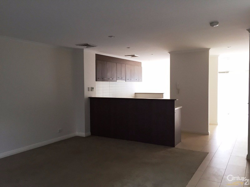 1/22 Butcherbird Loop, Erskine WA 6210