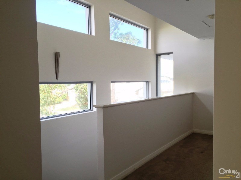 1/22 Butcherbird Loop, Erskine WA 6210