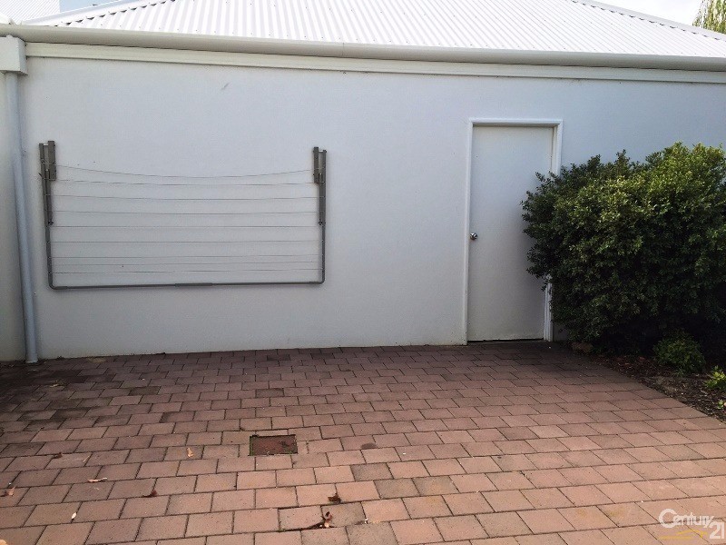 1/22 Butcherbird Loop, Erskine WA 6210