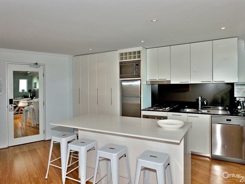 511/16 Dolphin Drive, Mandurah WA 6210