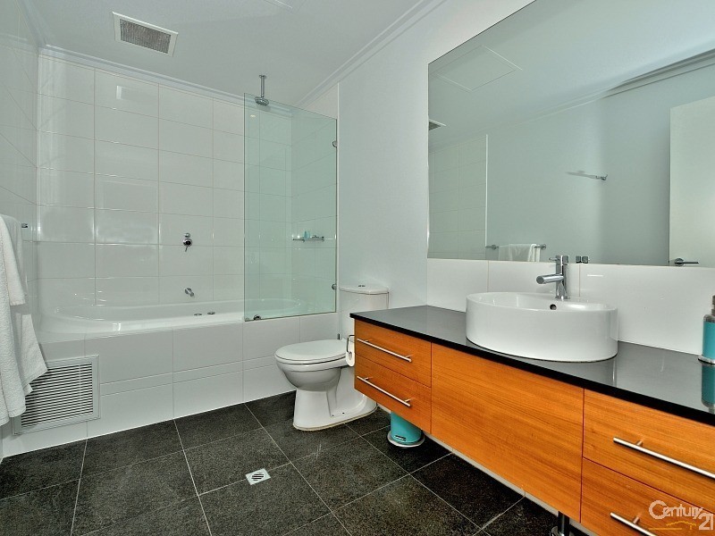 511/16 Dolphin Drive, Mandurah WA 6210