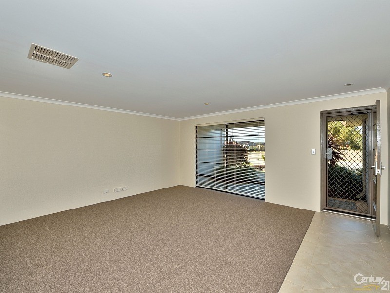 11 Karon Vista, Halls Head WA 6210