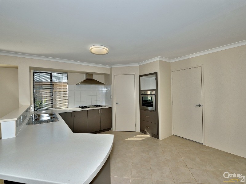 11 Karon Vista, Halls Head WA 6210