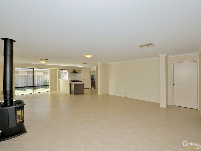 11 Karon Vista, Halls Head WA 6210