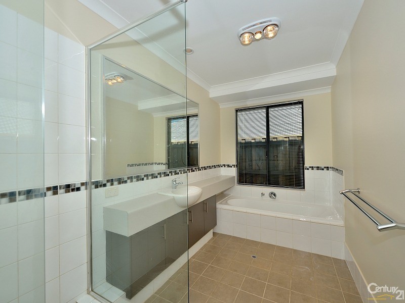 11 Karon Vista, Halls Head WA 6210