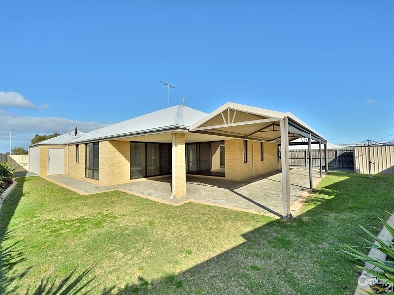 11 Karon Vista, Halls Head WA 6210