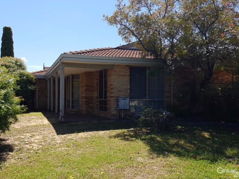 15 Fairway Crescent, Meadow Springs WA 6210