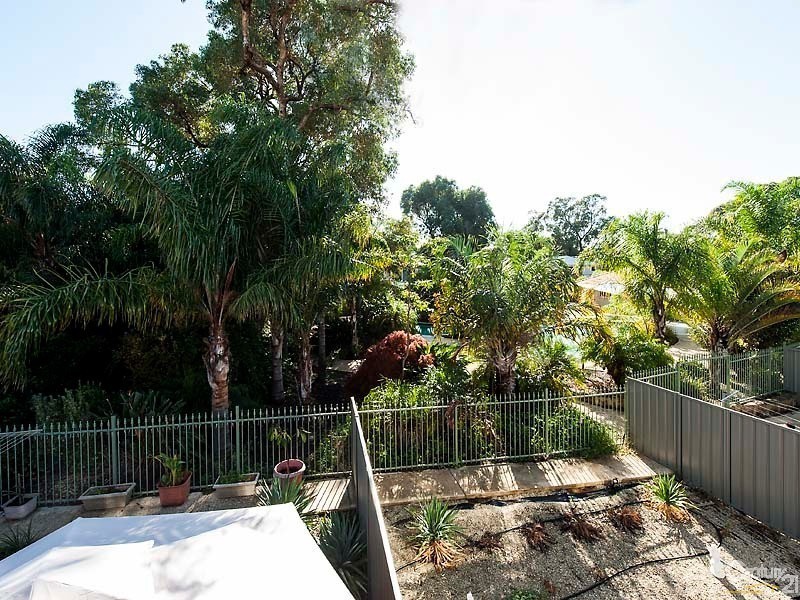 42 Coco Drive, Falcon WA 6210