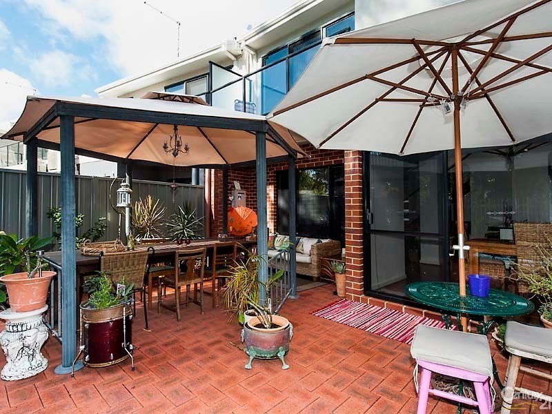 42 Coco Drive, Falcon WA 6210