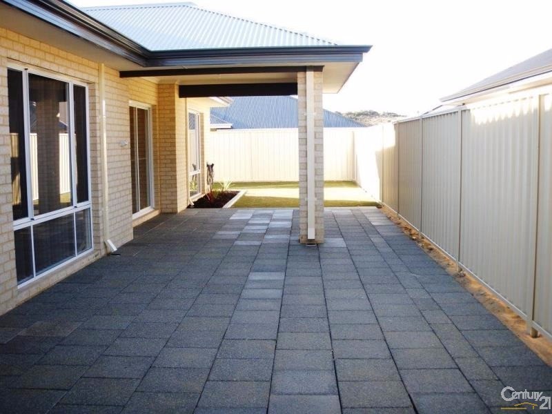 12 Joshua Carrol Street, Madora Bay WA 6210