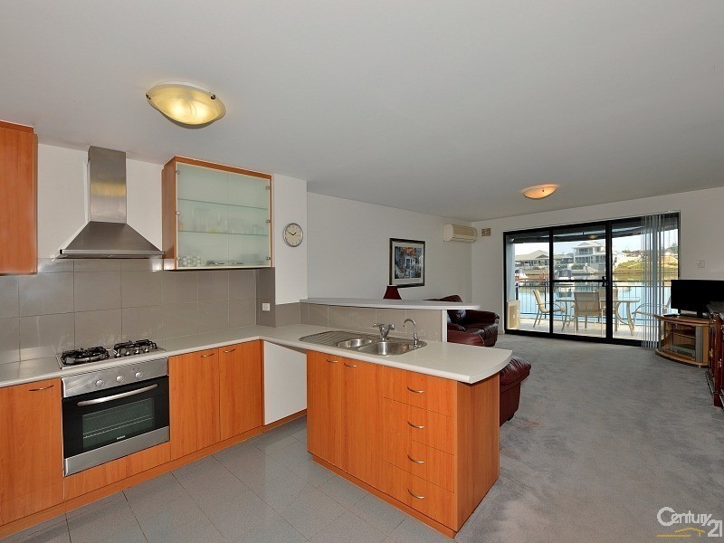 40/206 Mary Street, Halls Head WA 6210