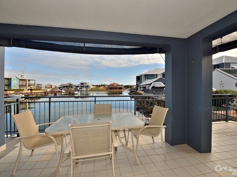 40/206 Mary Street, Halls Head WA 6210